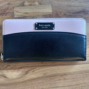Kate Spade pink & black zip around large wallet, never used